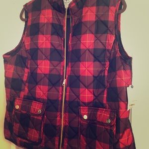 St Johns Bay quilted vest in red check size xl